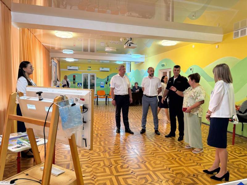 Детский сад № 131 является региональной инновационной площадкой по реализации программы по формированию навыков безопасного поведения у детей старшего дошкольного возраста