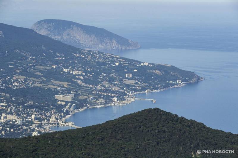 В Крыму объявили авиационную опасность