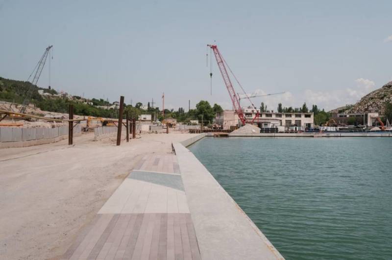 Яхтенная марина в Балаклаве: работы проверил глава Минстроя России