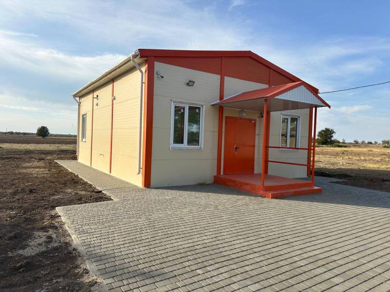 Прокурор Раздольненского района Вячеслав Черников проверил ход строительства фельдшерско-акушерских пунктов Прокурор Раздольненского района Вячеслав Черников проверил ход строительства фельдшерско-акушерских пунктов