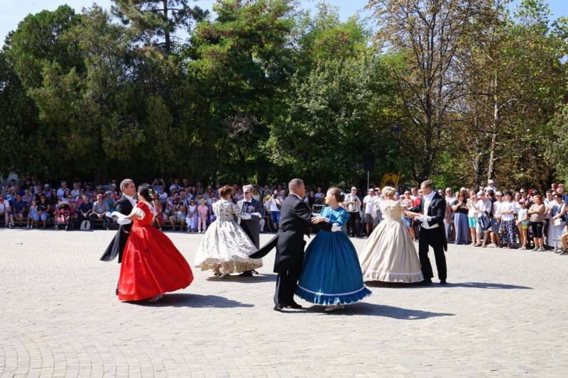 Торжественное открытие военно-исторического фестиваля «Русская Троя» состоялось на Малаховом кургане