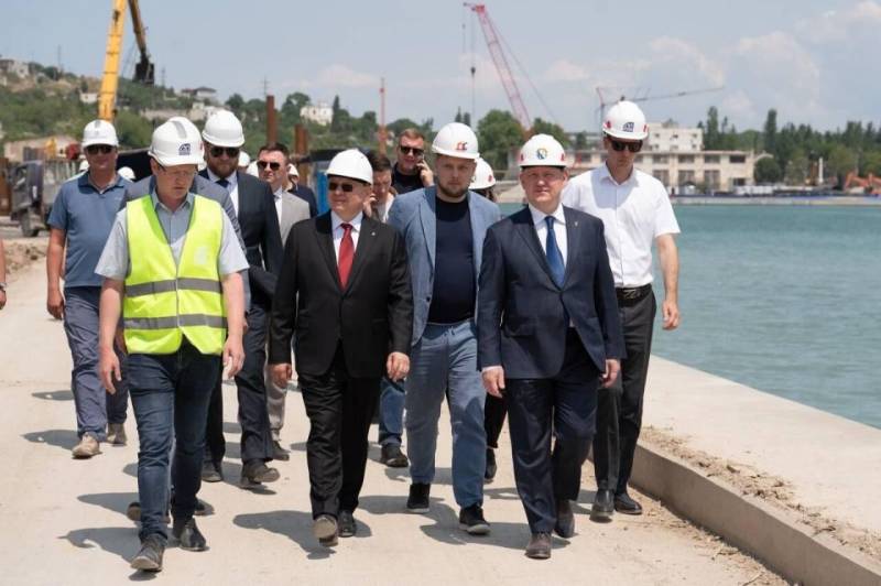 Яхтенная марина в Балаклаве: работы проверил глава Минстроя России