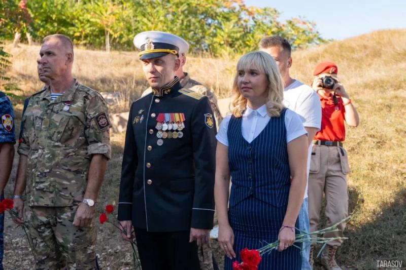 Город-герой Севастополь принял эстафету Всероссийской акции «Марш Знамени Победы» Город-герой Севастополь принял эстафету Всероссийской акции «Марш Знамени Победы»