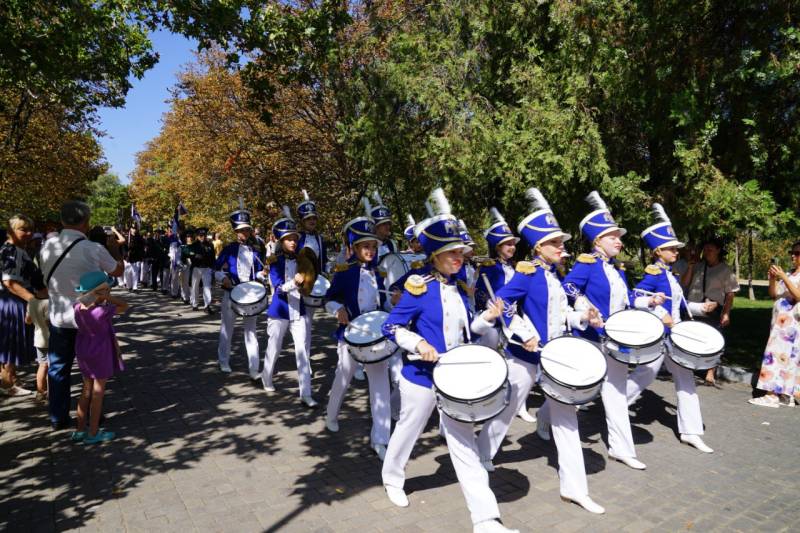 Торжественное открытие военно-исторического фестиваля «Русская Троя» состоялось на Малаховом кургане
