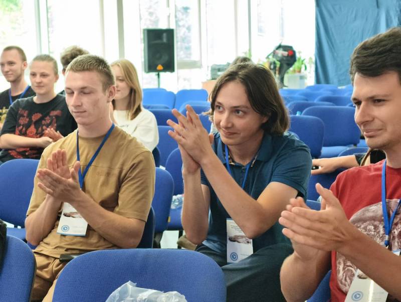 В СевГУ проходит первый молодёжный турнир по археологии В СевГУ проходит первый молодёжный турнир по археологии