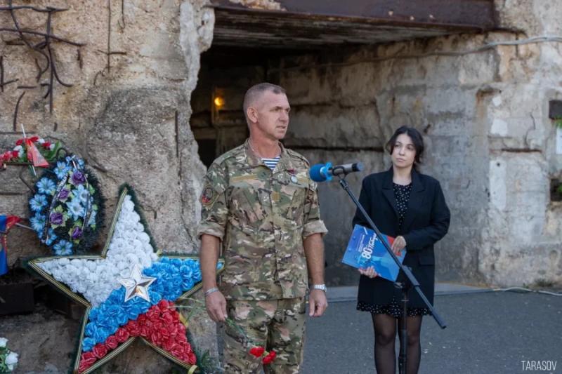 Город-герой Севастополь принял эстафету Всероссийской акции «Марш Знамени Победы» Город-герой Севастополь принял эстафету Всероссийской акции «Марш Знамени Победы»