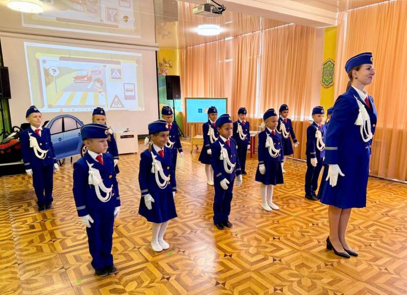 Детский сад № 131 является региональной инновационной площадкой по реализации программы по формированию навыков безопасного поведения у детей старшего дошкольного возраста