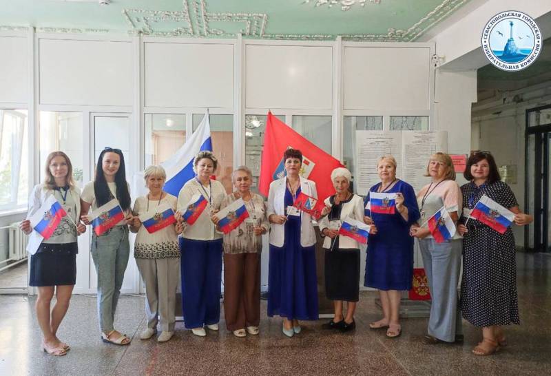 В Севастополе проходит третий день основного этапа голосования на выборах губернатора и депутатов Советов Гагаринского и Ленинского МО В Севастополе проходит третий день основного этапа голосования на выборах губернатора и депутатов Советов Гагаринского и Ленинского МО