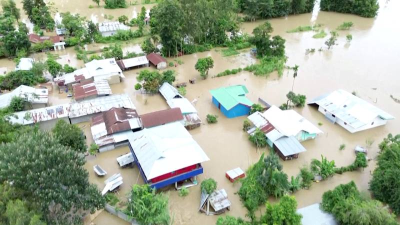 В Индии сезон дождей приносит наводнения и оползни