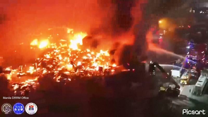 В Маниле сгорел целый жилой район