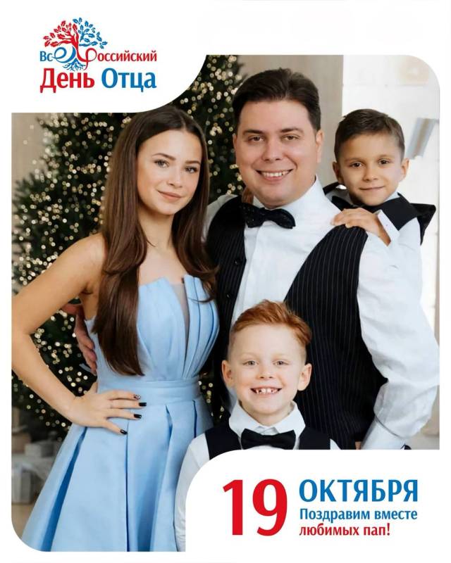 Севастопольские театры посвятили онлайн-проекты Дню отца