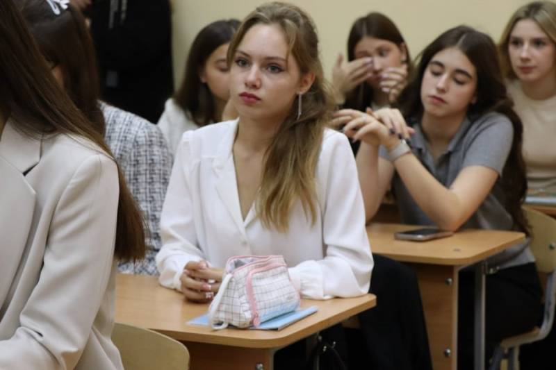 В гимназии № 1 прошел практический урок безопасности