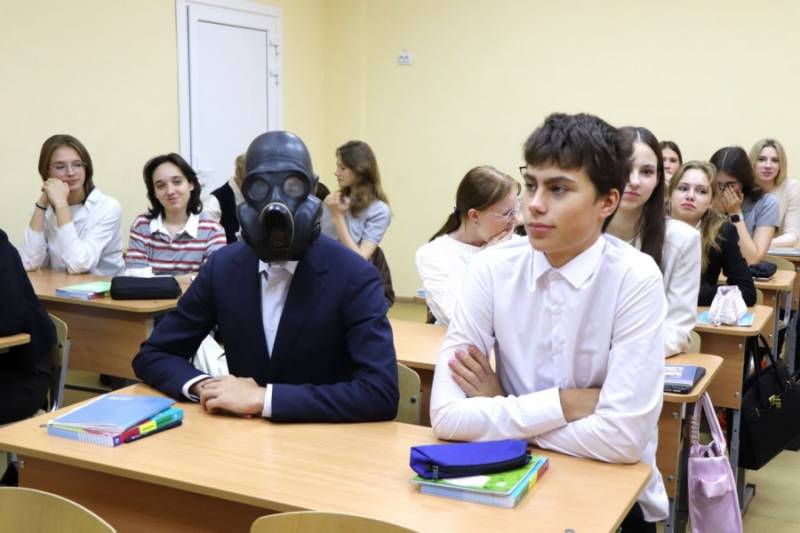 В гимназии № 1 прошел практический урок безопасности