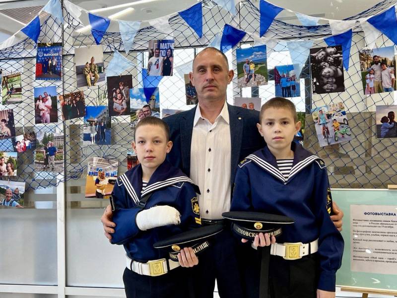 В Севастополе открылись выставки, посвящённые Дню отца