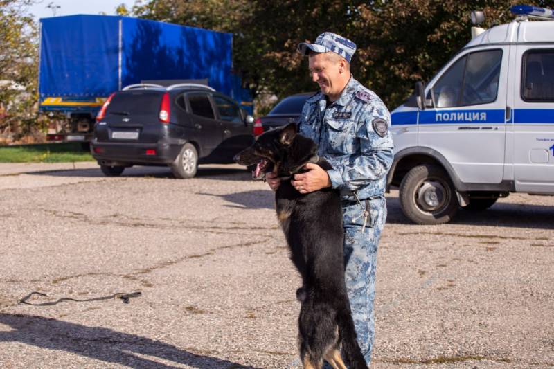 Крымские школьники открыли для себя мир кинологии
