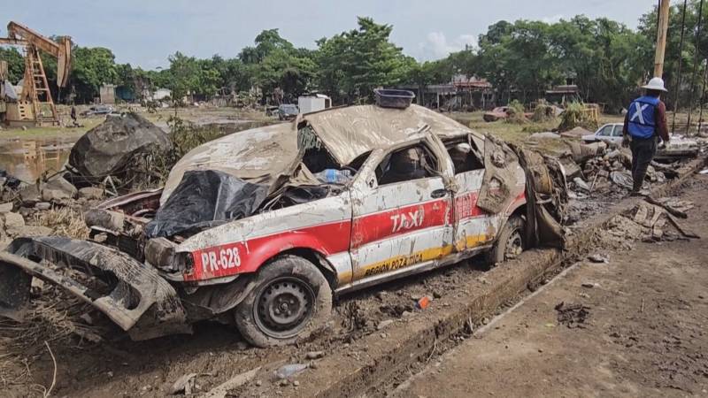 Разрушительные наводнения в Мексике: 130 погибших