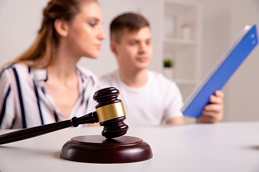 Россиянам посоветовали пока не покупать квартиры на вторичке