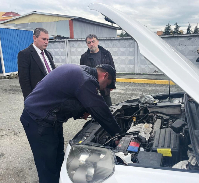 Представители Общественного совета при МВД по Республике Крым посетили отделение ГИБДД и провели гражданский мониторинг