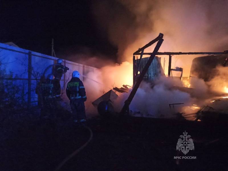 Огнеборцы МЧС России ликвидировали возгорание частного дома в ГО Судак