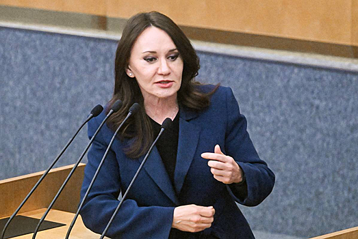 В Госдуме высказались об обязательном введении 13-й зарплаты