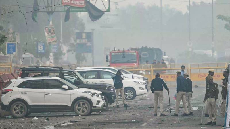 Взрыв у Красного форта в Дели расследуют как теракт