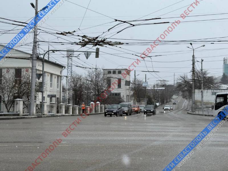 Рядом с остановкой «Матрос Кошка» проблемы с троллейбусными линиями