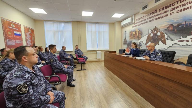 В Росгвардии Севастополя для личного состава провели лекционное занятие о противодействии коррупции