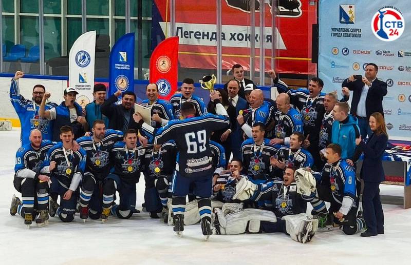 В Севастополе завершился чемпионат города по хоккею В Севастополе завершился чемпионат города по хоккею
