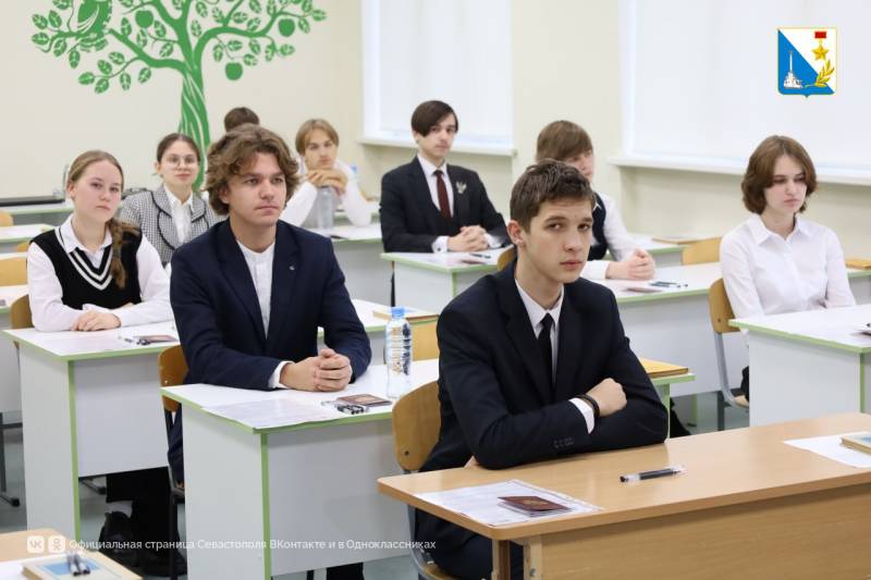 Итоговое сочинение написали более двух тысяч старшеклассников Севастополя