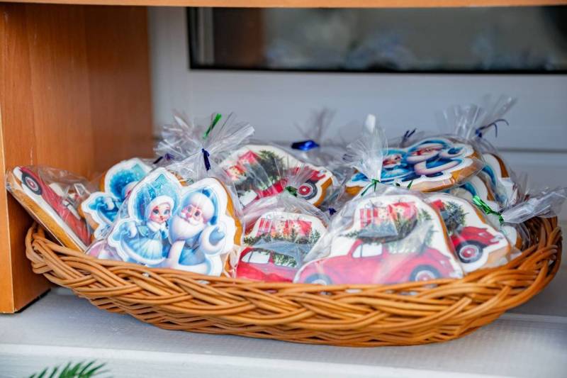 На площади Нахимова открылась главная городская новогодняя ярмарка «Праздничная»