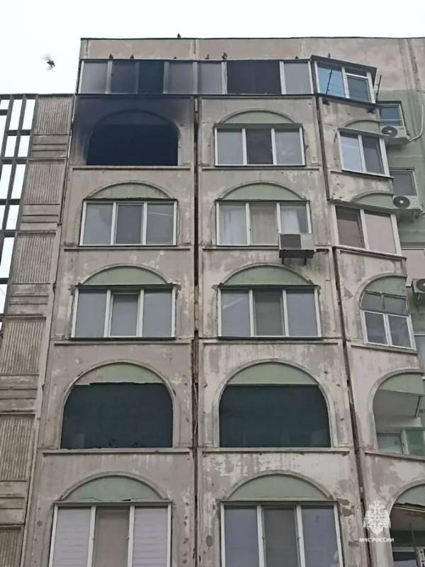 Детская машинка едва не сожгла многоквартирный дом в Керчи Детская машинка едва не сожгла многоквартирный дом в Керчи