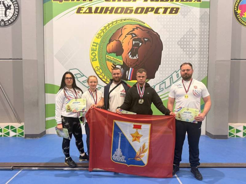 Севастопольские спортсмены завоевали четыре медали на Чемпионате Южного и Северо-Кавказского федеральных округов по пауэрлифтингу