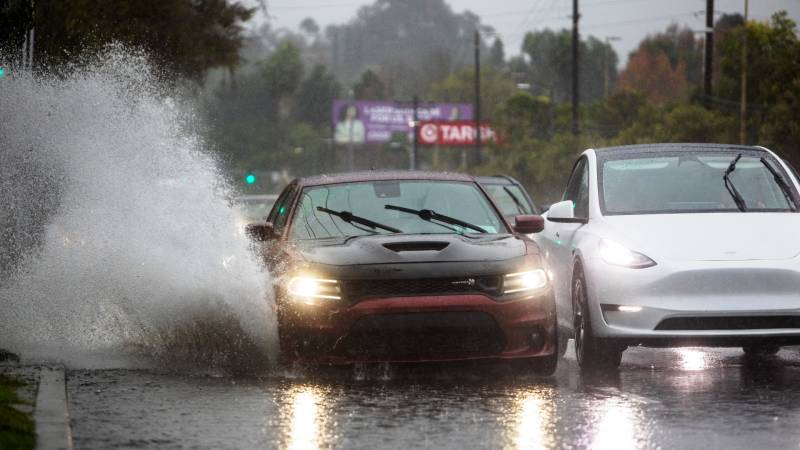 На Калифорнию в Рождество обрушились наводнения и оползни