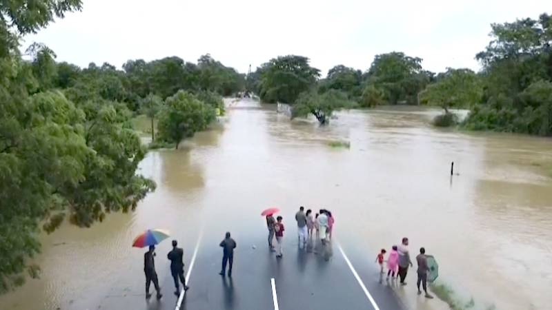 Общее число жертв наводнений в странах Азии возросло до 870