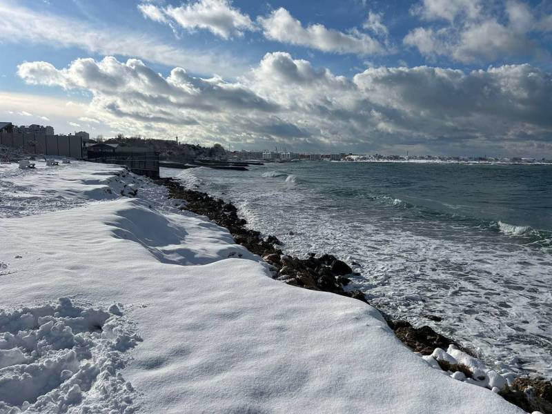 От снежного Севастополя остались только воспоминания ... и шедевральные снимки