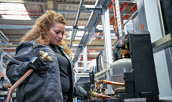 Евросоюз придумал способ бороться с упадком промышленности