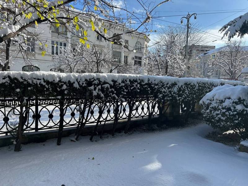 От снежного Севастополя остались только воспоминания ... и шедевральные снимки