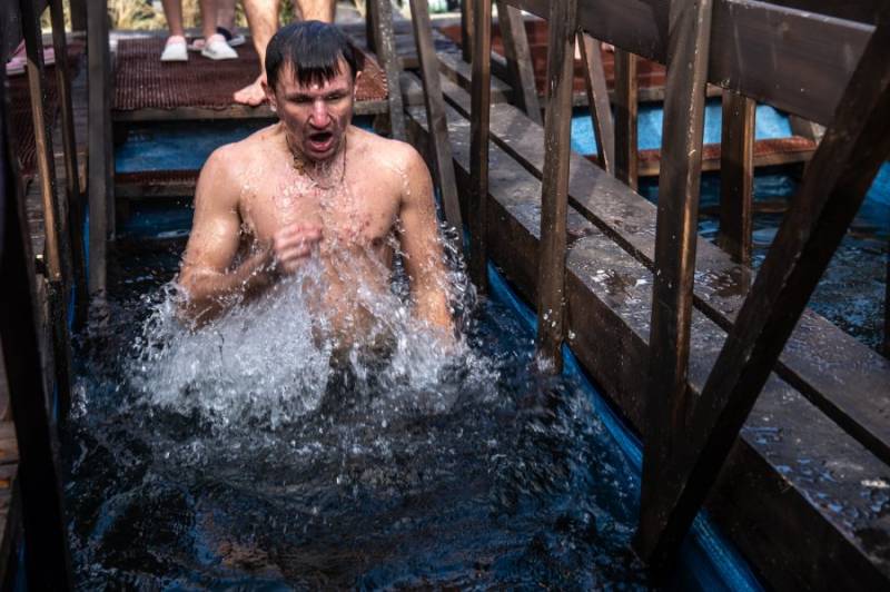 В Херсонесе православные отпраздновали Крещение Господне