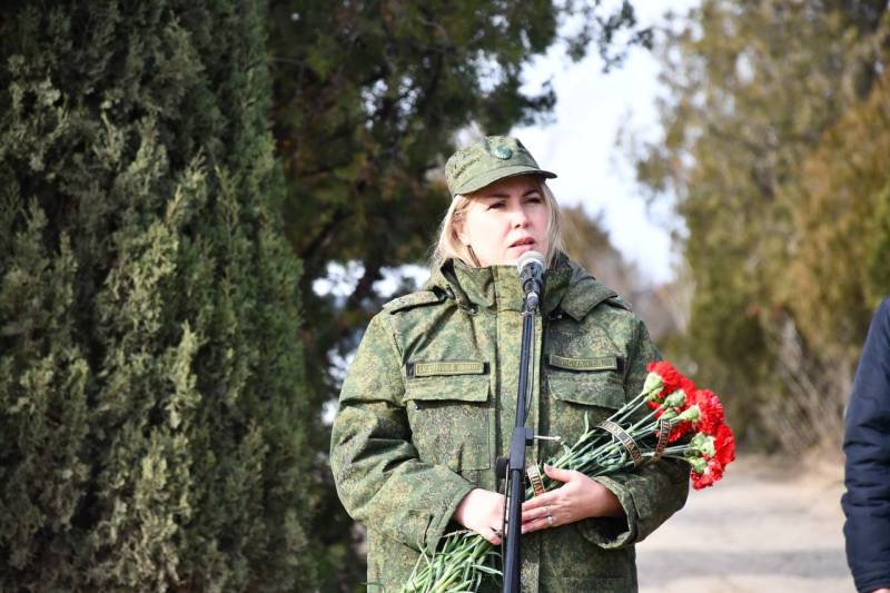 Офицеры СК приняли участие в перезахоронении останков воинов ВОВ в Феодосии