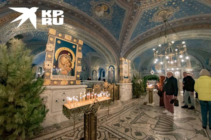 В Свято-Владимирском Соборе прошла Божественная литургия в честь Рождества Христова