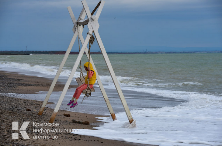 У берегов Азовского и Черного моря поднимутся гигантские волны