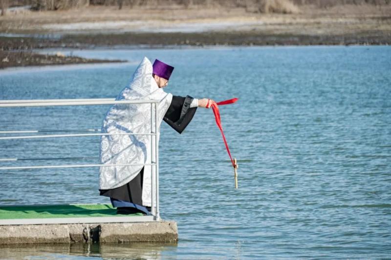 В Херсонесе православные отпраздновали Крещение Господне