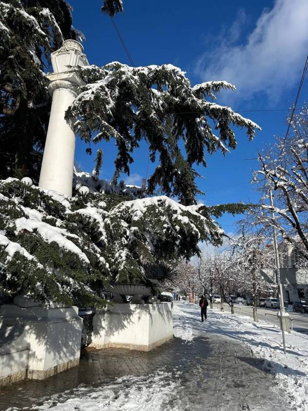 От снежного Севастополя остались только воспоминания ... и шедевральные снимки
