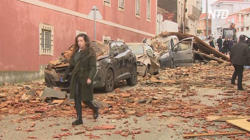 Шторм «Кристин» обрушился на Португалию, есть жертвы