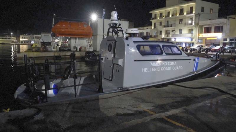 15 мигрантов погибли в результате столкновения их лодки с судном береговой охраны Греции
