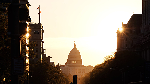 «Удушение» экономики и иллюзия спасения: США в ожидании Судного дня