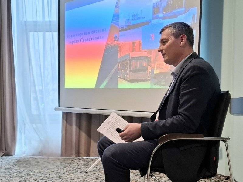 Участники программы «Севастополь - город героев» изучили транспортную систему города