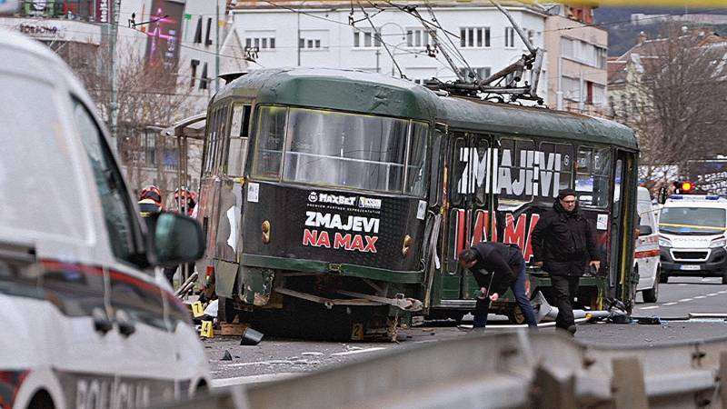 Боснийцы требуют расследования смертельной аварии трамвая