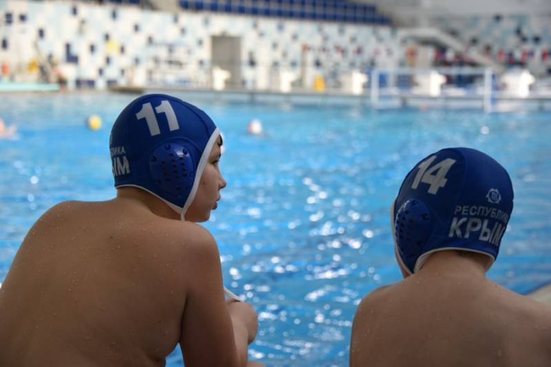 Владимир Немцев пожелал успеха юным участникам турнира по водному полу Владимир Немцев пожелал успеха юным участникам турнира по водному полу