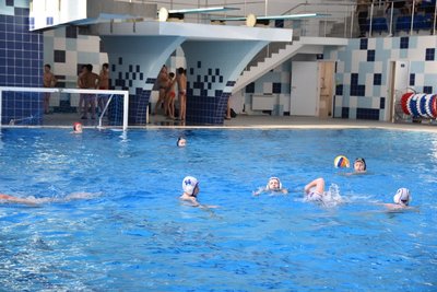 Владимир Немцев пожелал успеха юным участникам турнира по водному полу